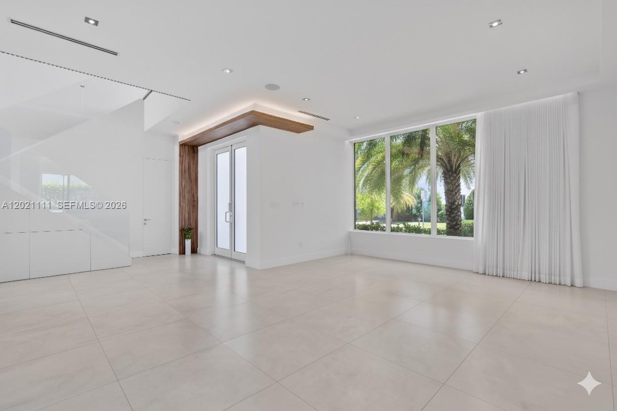 DORAL COMMONS RESIDENTIAL - Residential