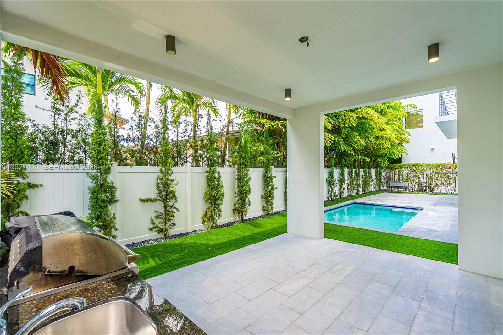 DORAL COMMONS RESIDENTIAL - Residential