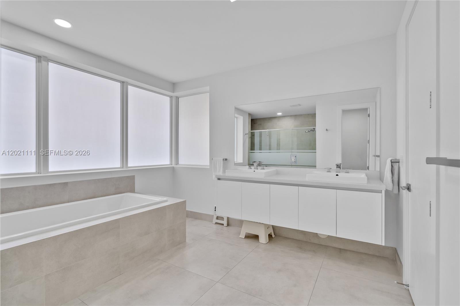 DORAL COMMONS RESIDENTIAL - Residential