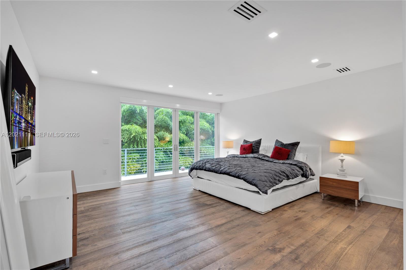 DORAL COMMONS RESIDENTIAL - Residential