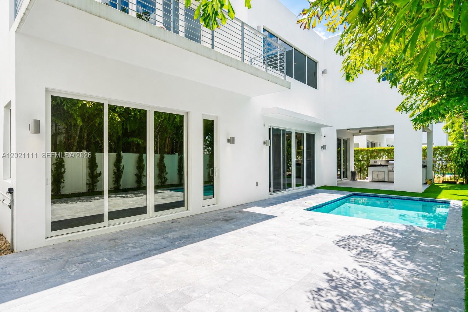 DORAL COMMONS RESIDENTIAL - Residential