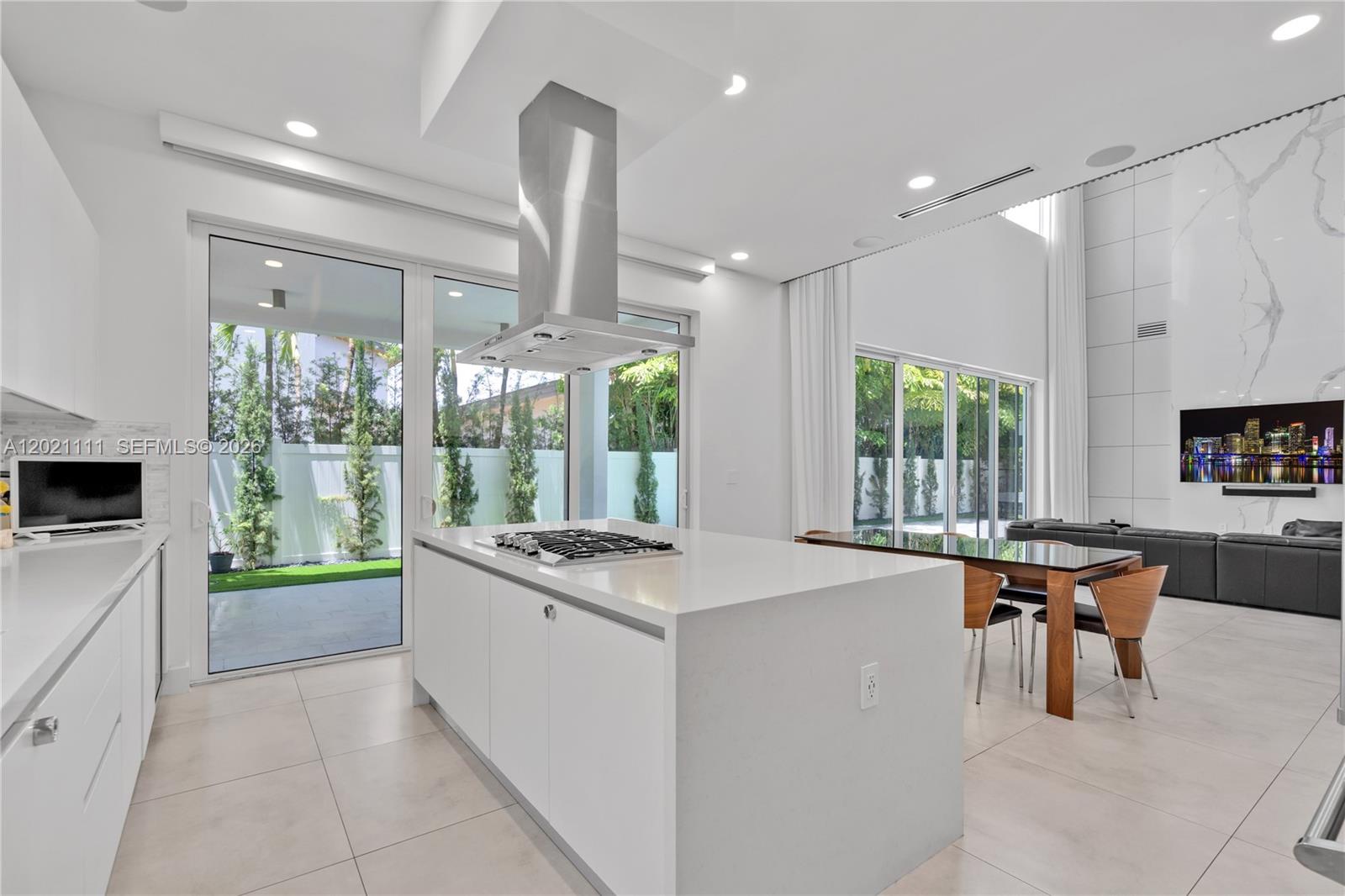 DORAL COMMONS RESIDENTIAL - Residential