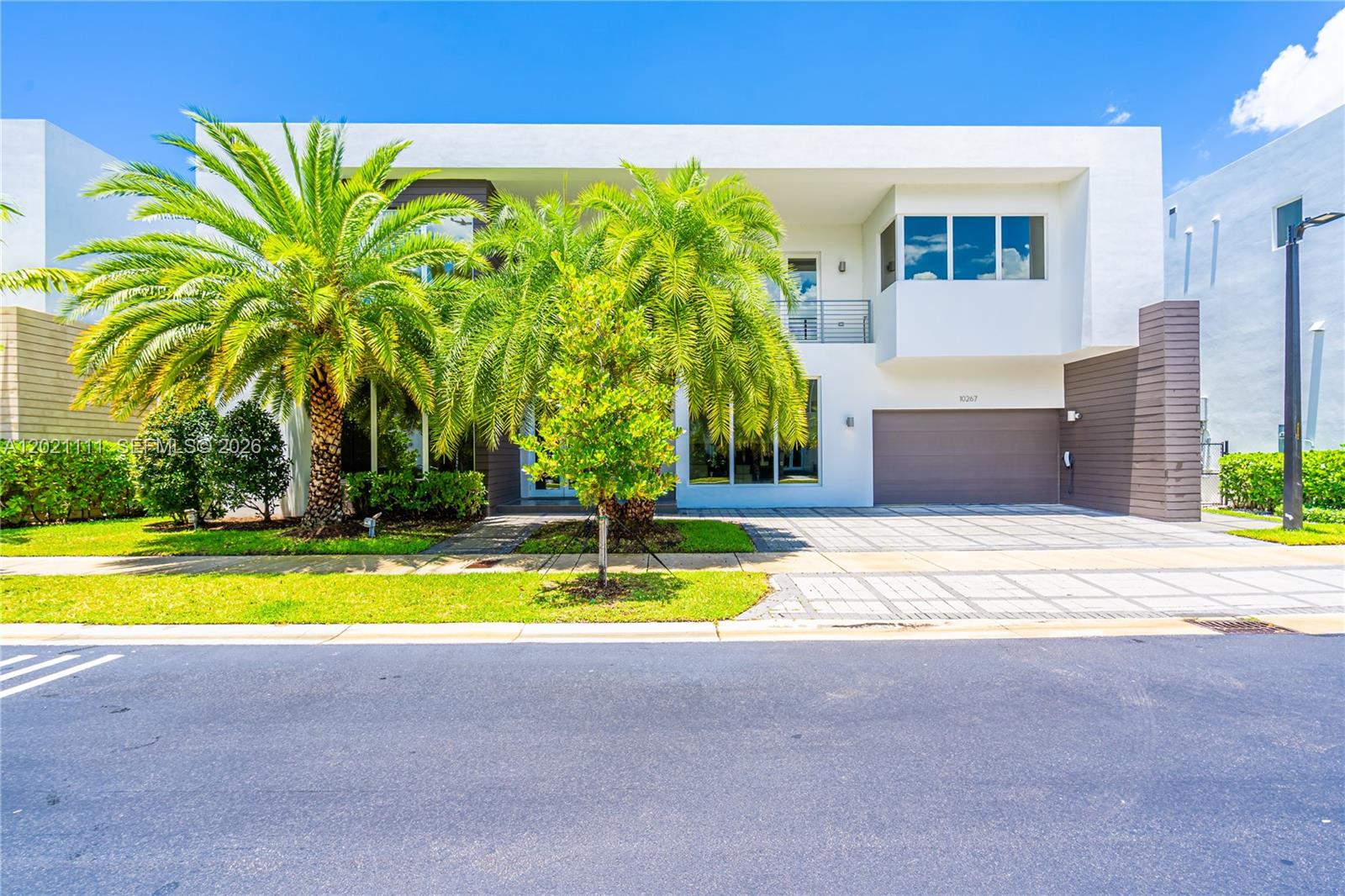 DORAL COMMONS RESIDENTIAL - Residential