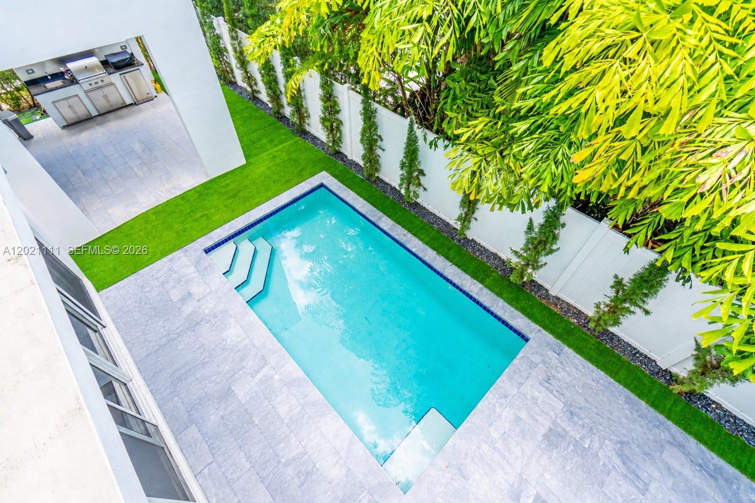 DORAL COMMONS RESIDENTIAL - Residential