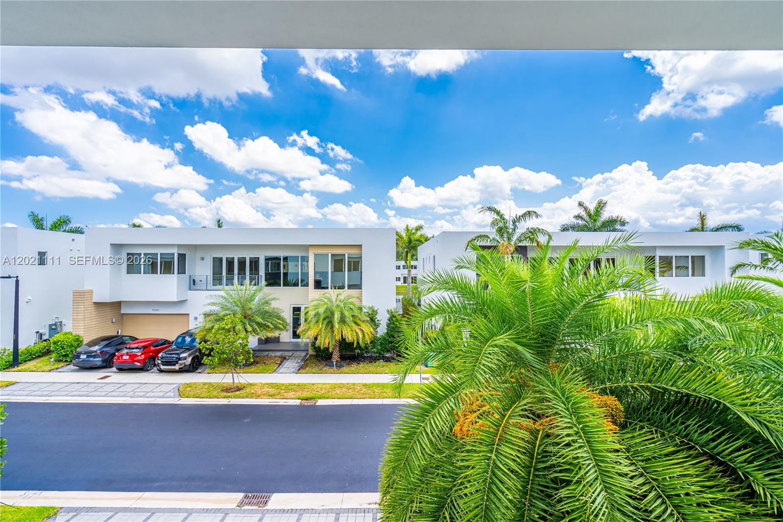 DORAL COMMONS RESIDENTIAL - Residential