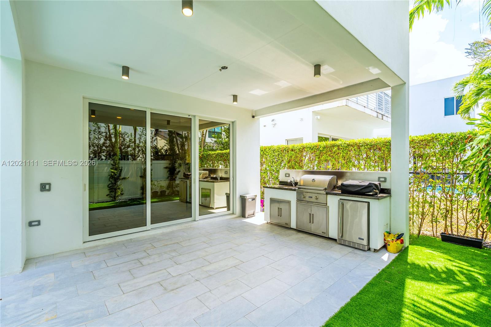 DORAL COMMONS RESIDENTIAL - Residential