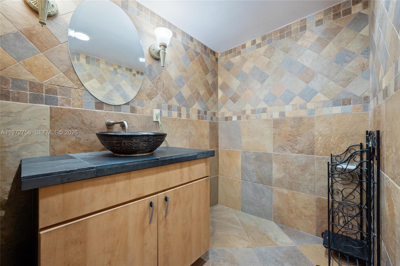 POINT OF AMERICAS - Residential