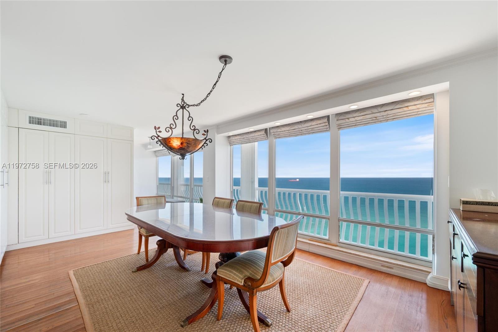 POINT OF AMERICAS - Residential