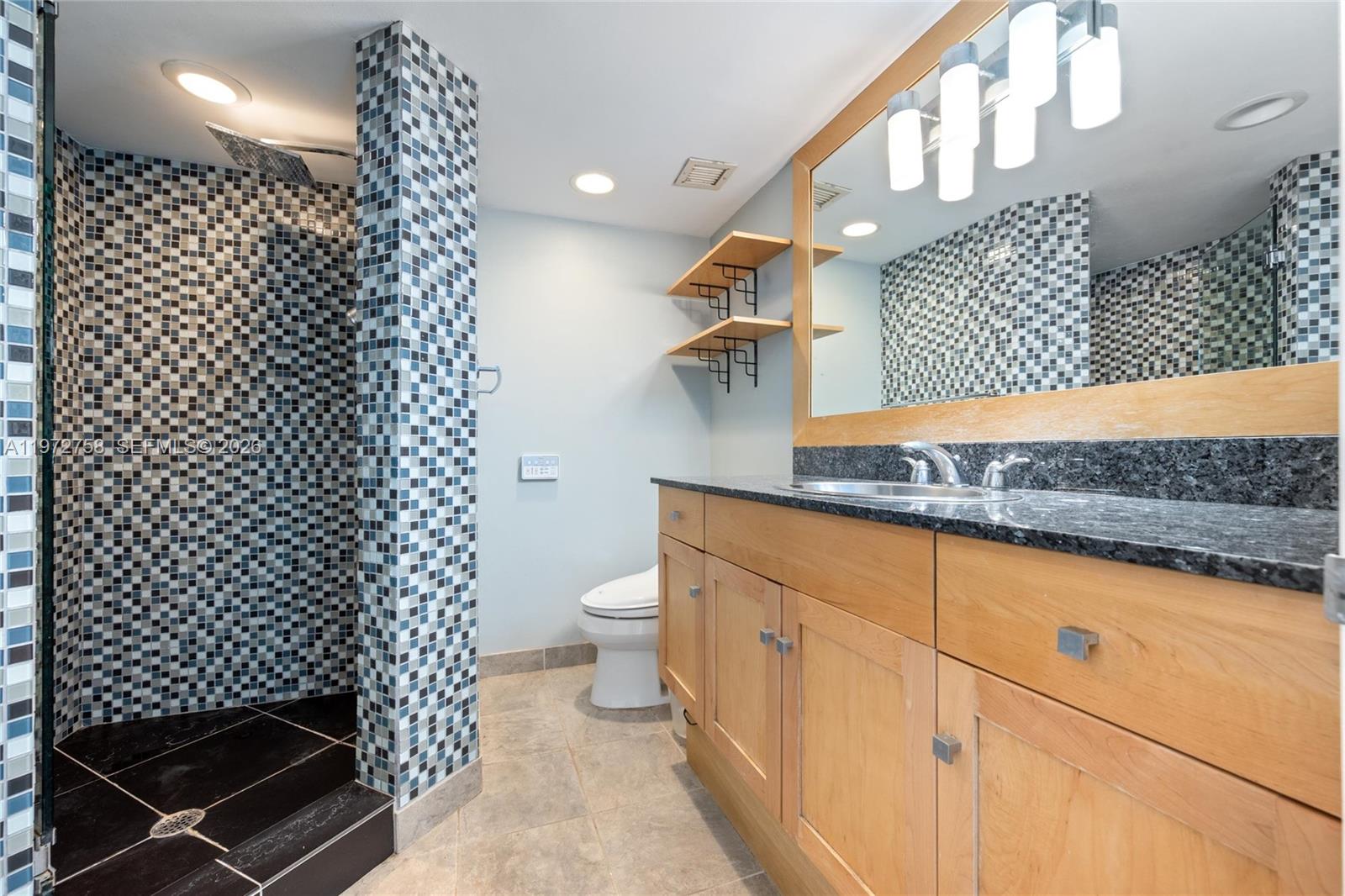 POINT OF AMERICAS - Residential