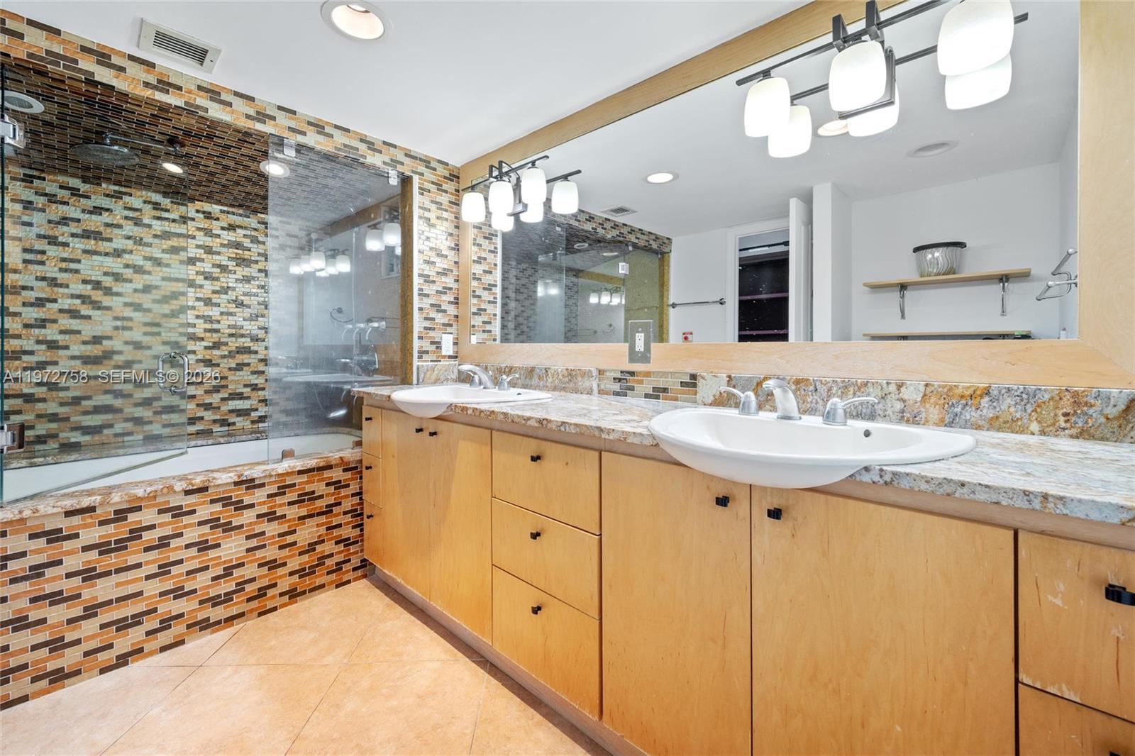 POINT OF AMERICAS - Residential