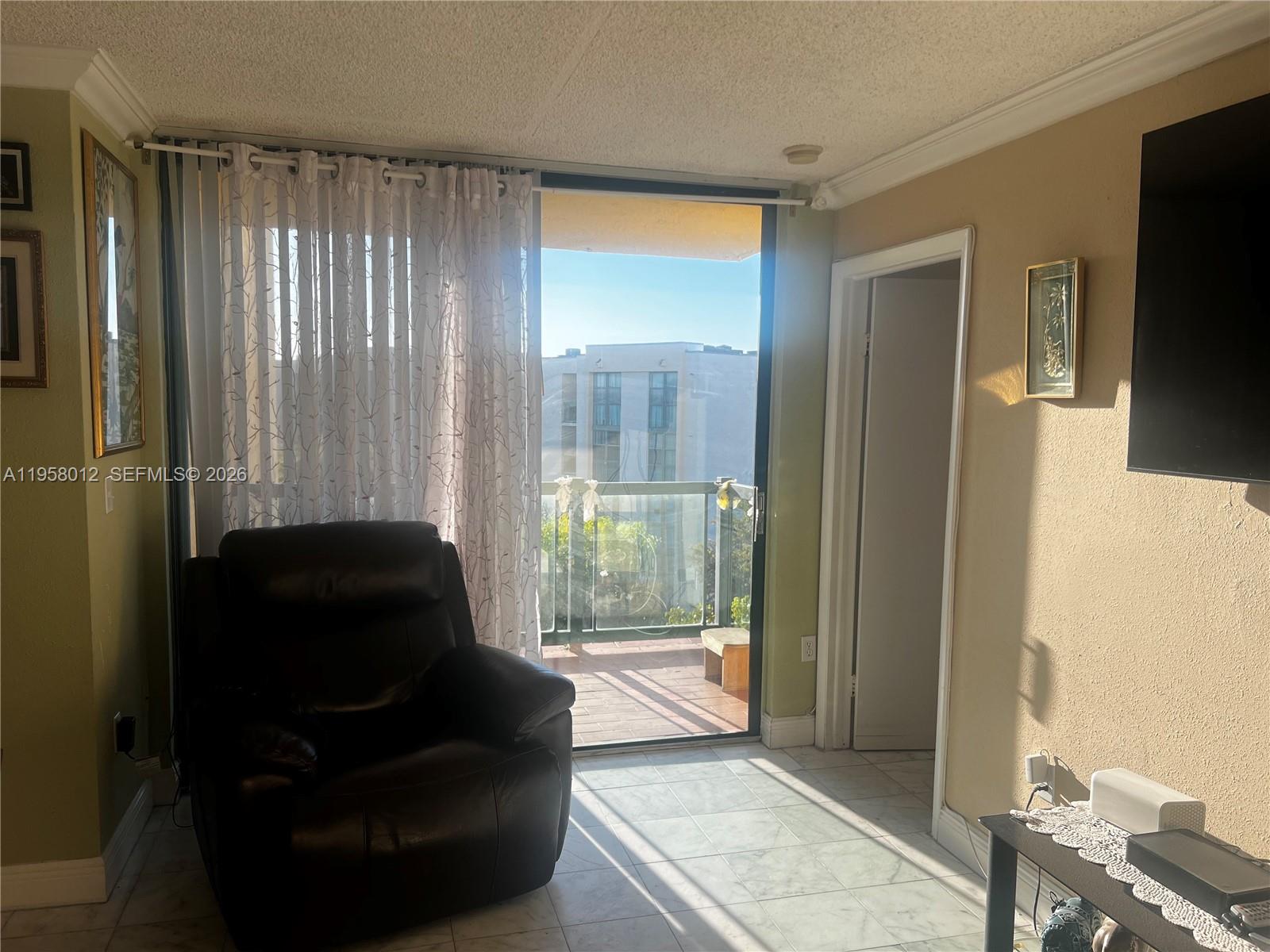 INTERNATIONAL PARK CONDO - Residential