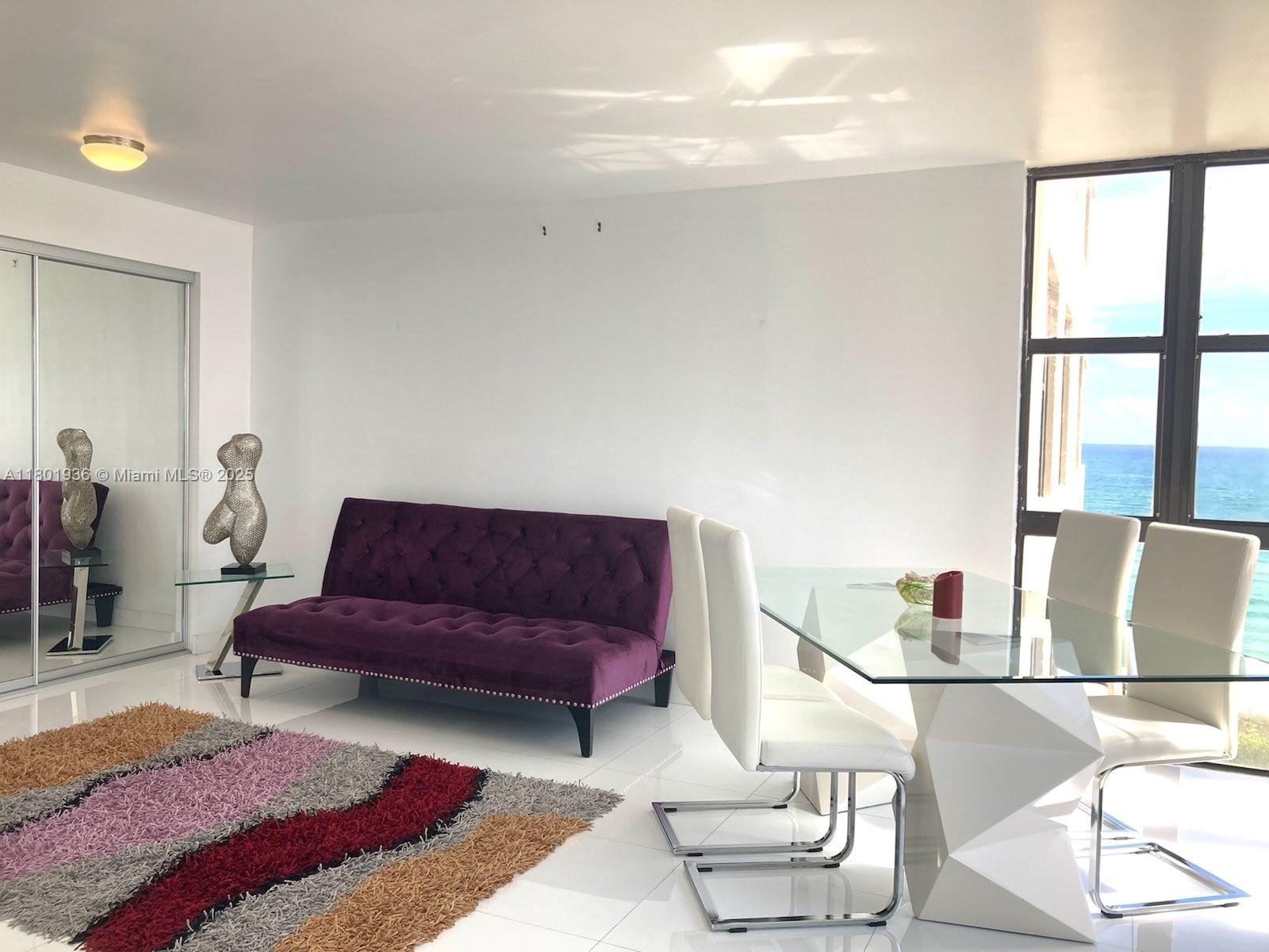 2555 Collins Ave 1114