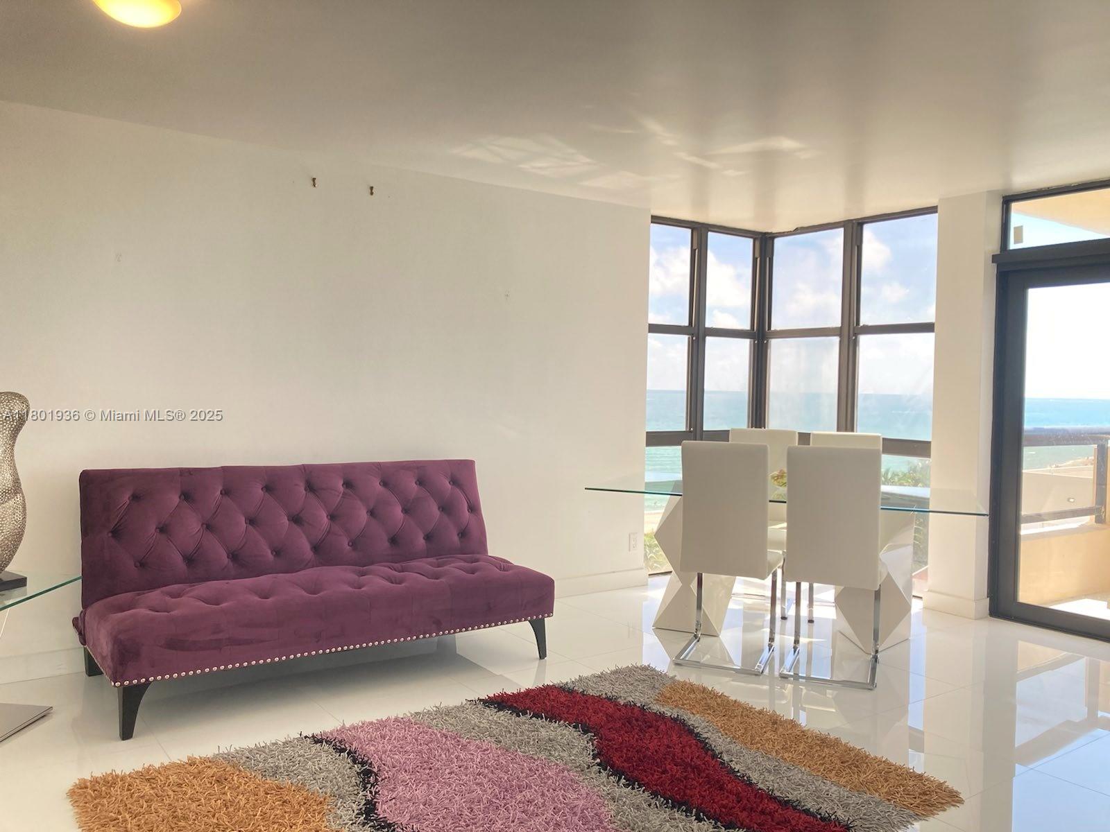 2555 Collins Ave 1114