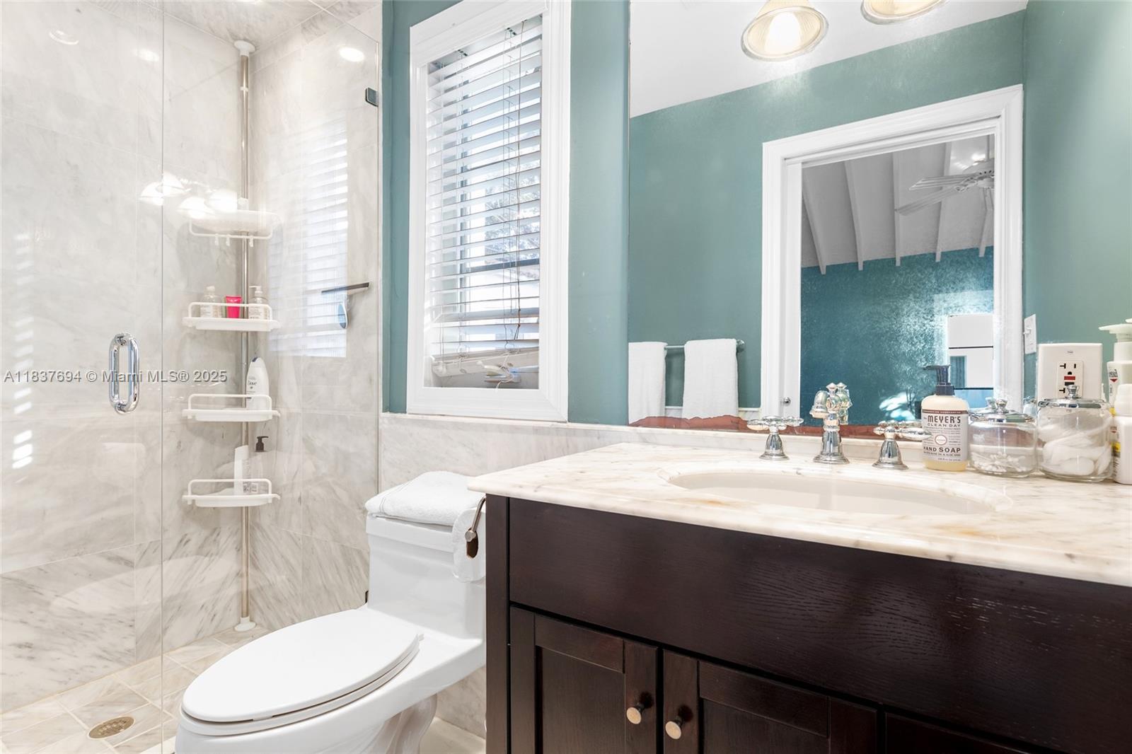 MIAMI SHORES SEC 1 AMD - Residential Lease