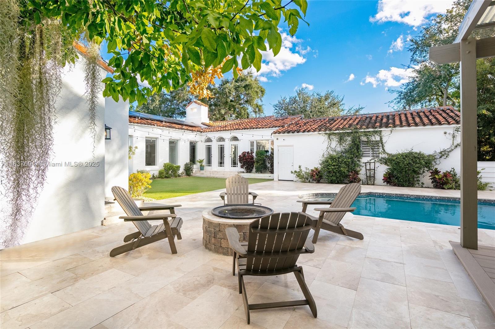 MIAMI SHORES SEC 1 AMD - Residential Lease