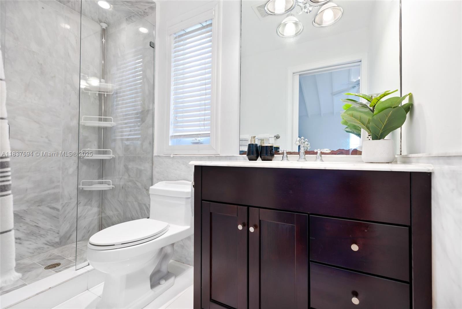 MIAMI SHORES SEC 1 AMD - Residential Lease