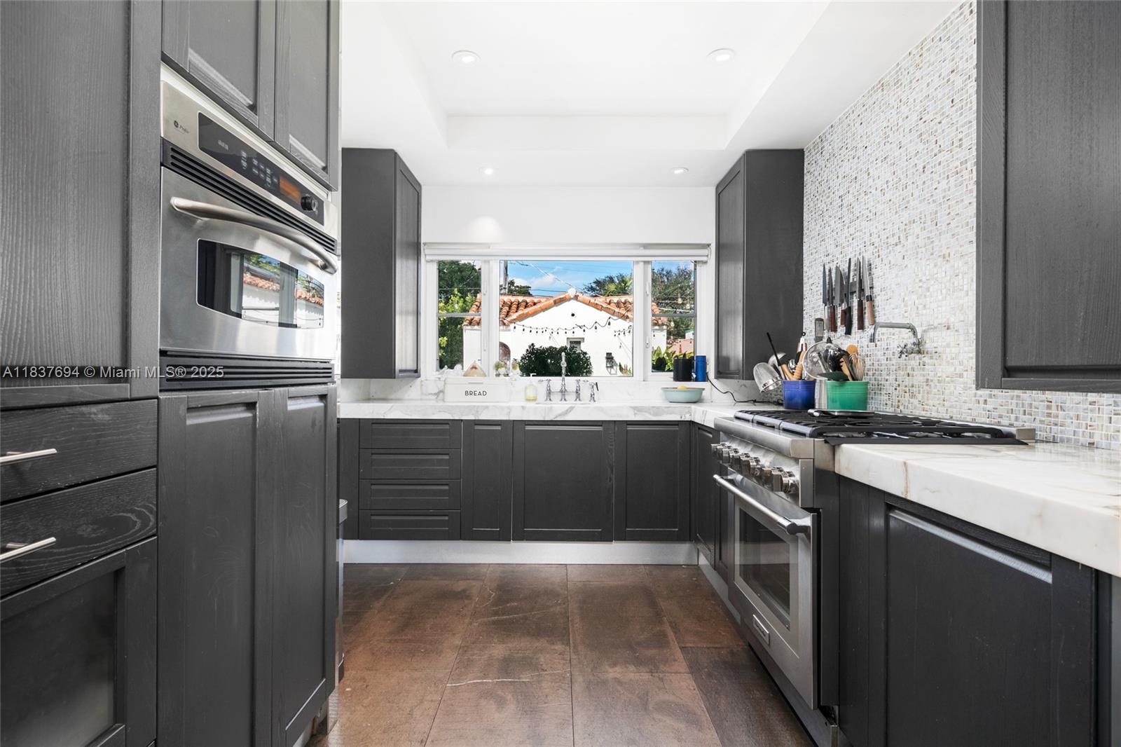 MIAMI SHORES SEC 1 AMD - Residential Lease