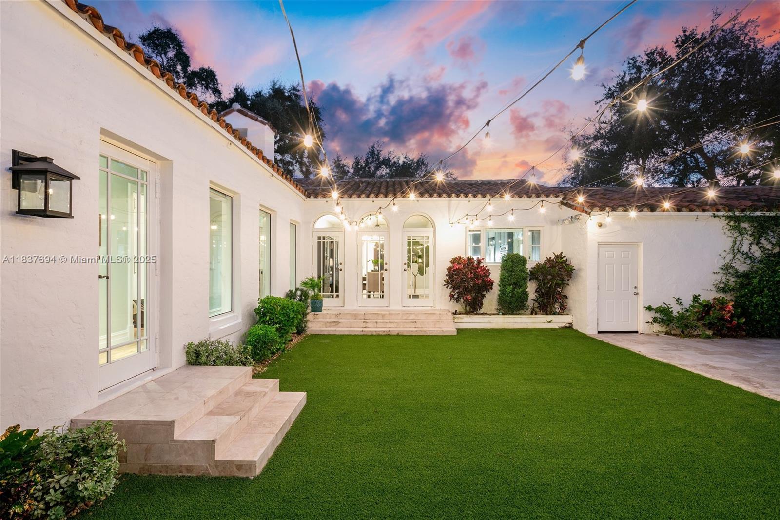 MIAMI SHORES SEC 1 AMD - Residential Lease