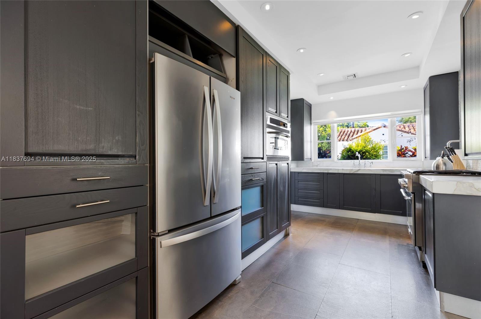 MIAMI SHORES SEC 1 AMD - Residential Lease