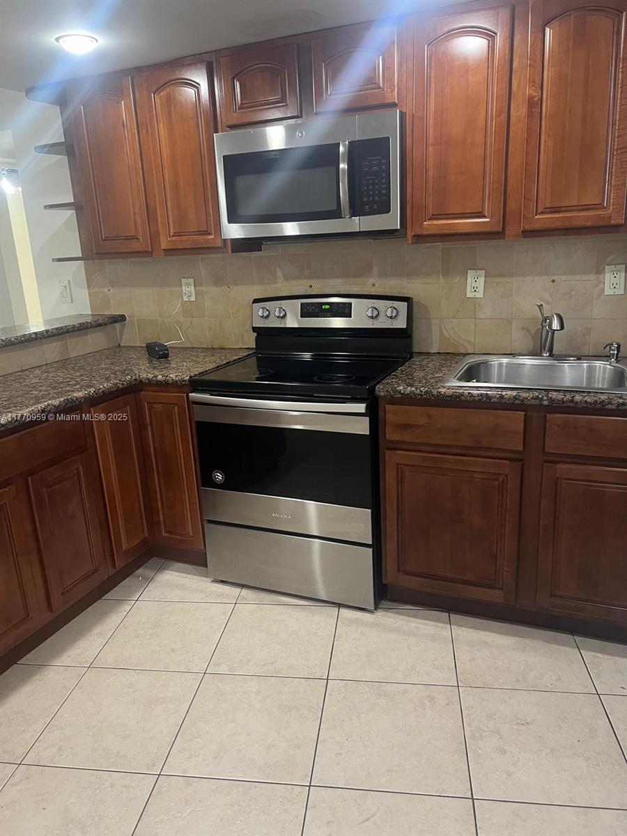Rental Property at 1663 Ne Miami Gardens Dr 139, Miami, Broward County, Florida - Bedrooms: 2 
Bathrooms: 1  - $2,120 MO.