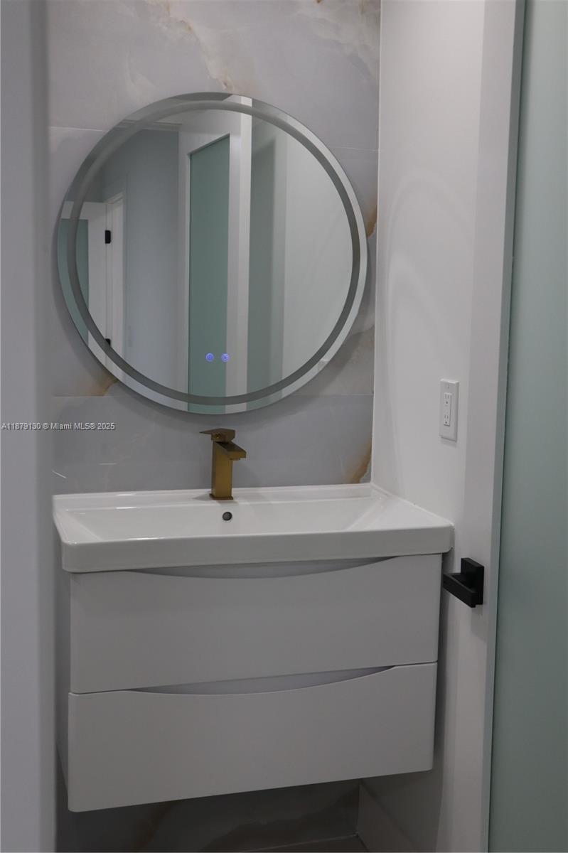 DIXIE GARDENS - Residential Lease