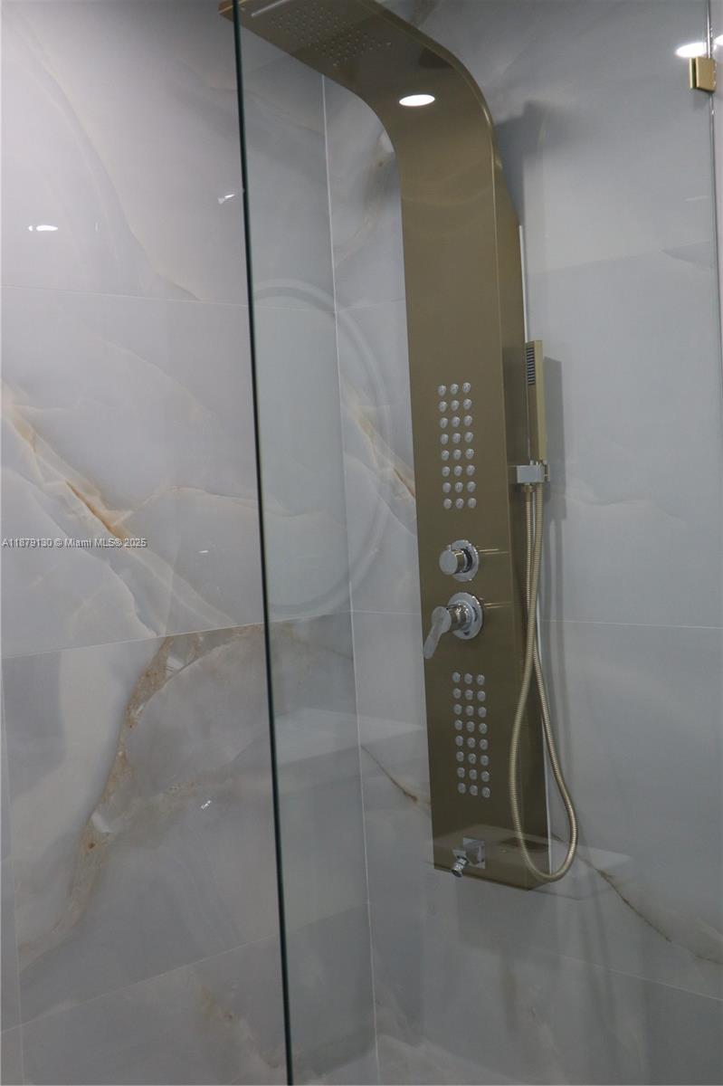 DIXIE GARDENS - Residential Lease