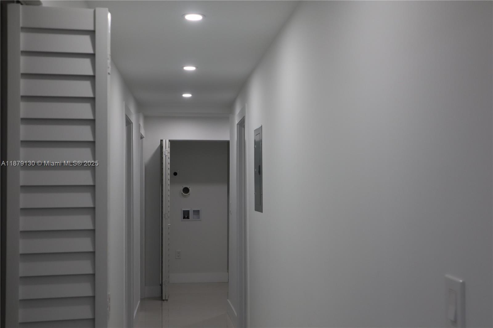 DIXIE GARDENS - Residential Lease