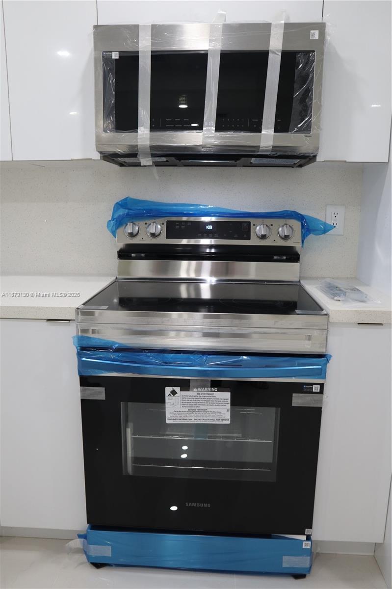 DIXIE GARDENS - Residential Lease