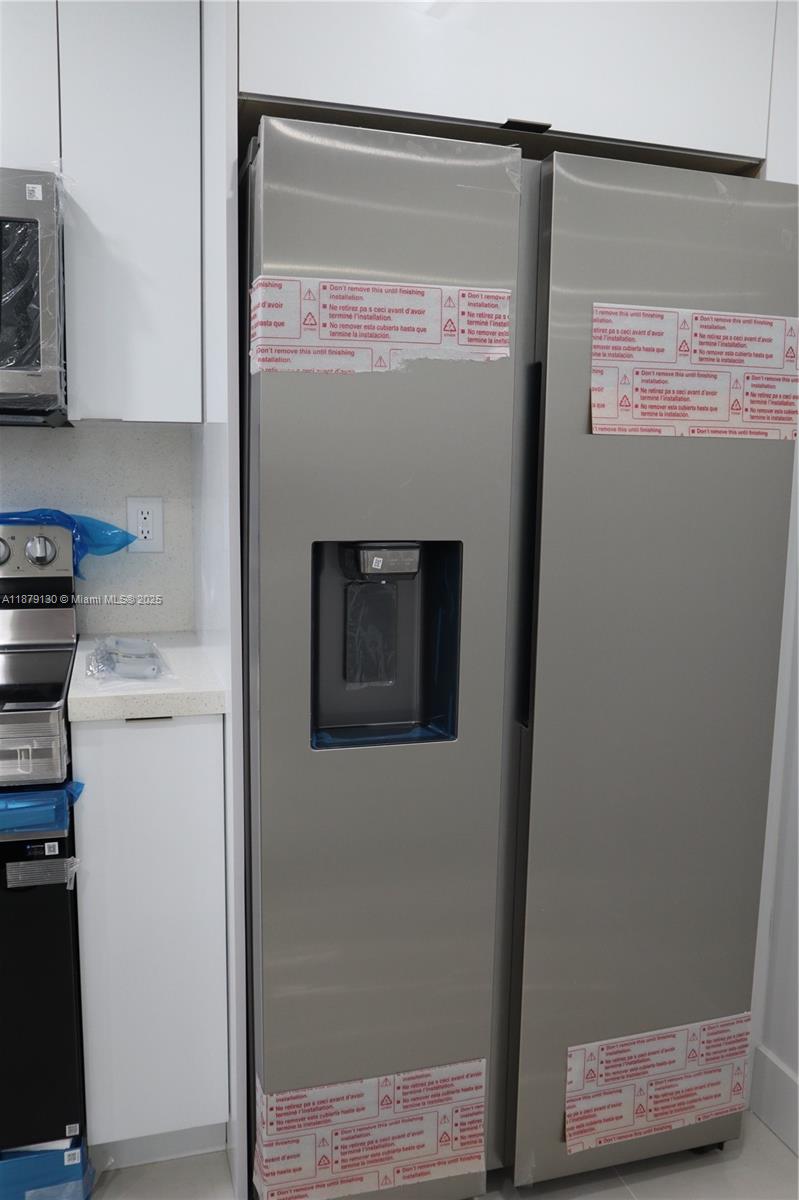 DIXIE GARDENS - Residential Lease