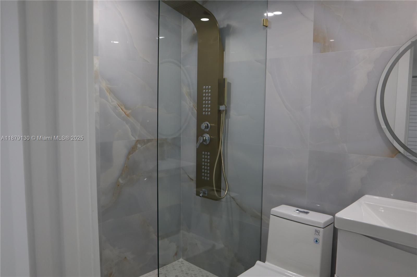 DIXIE GARDENS - Residential Lease