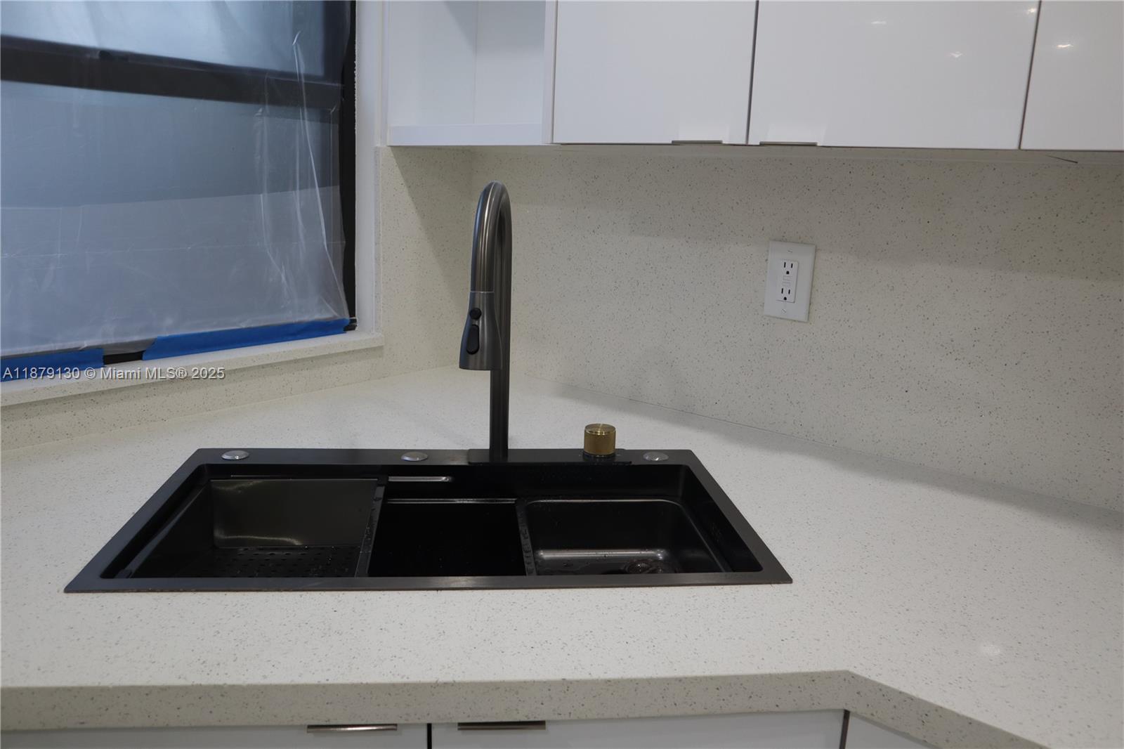 DIXIE GARDENS - Residential Lease