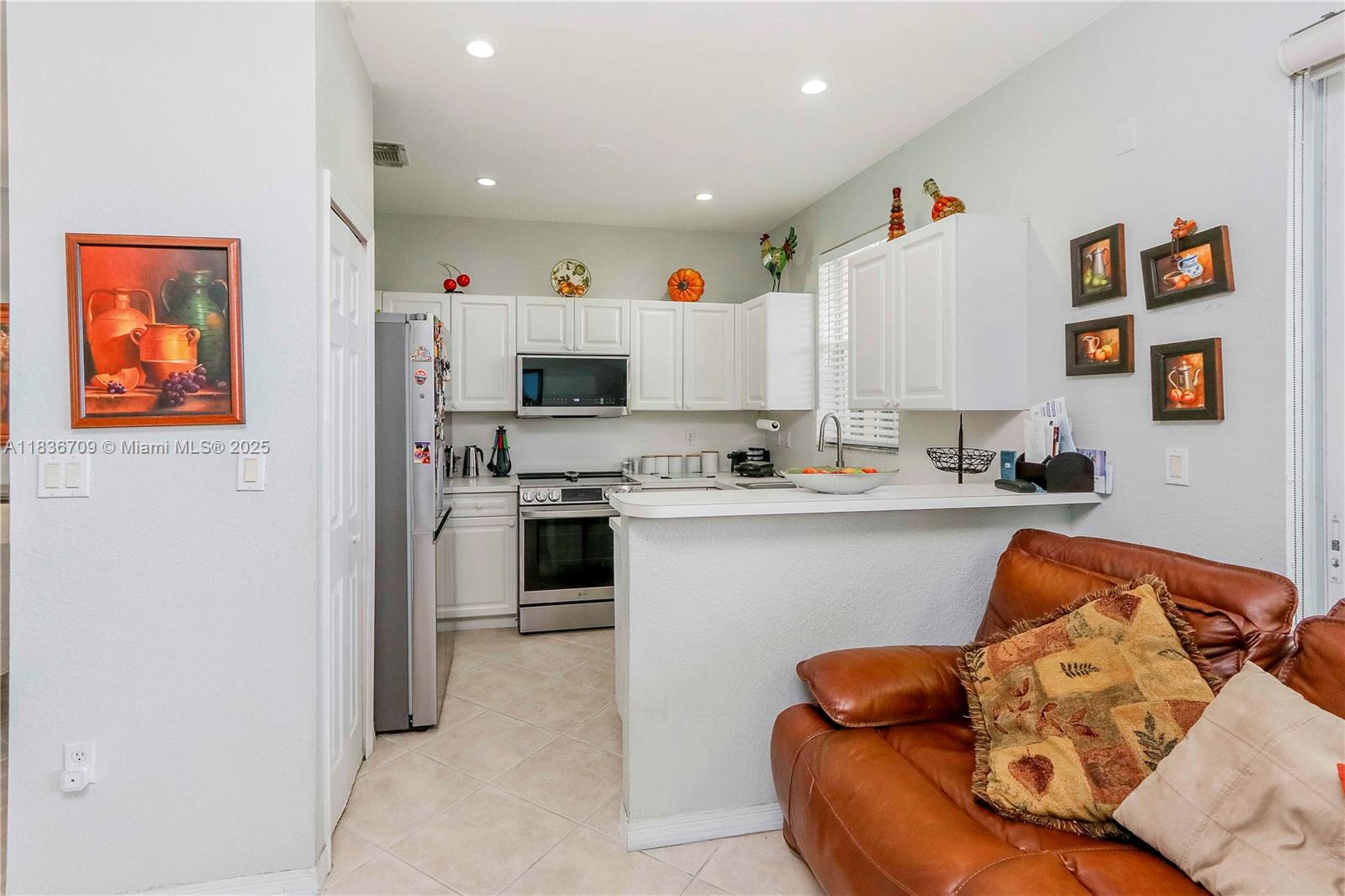 KENDALL BREEZE SOUTH - Residential