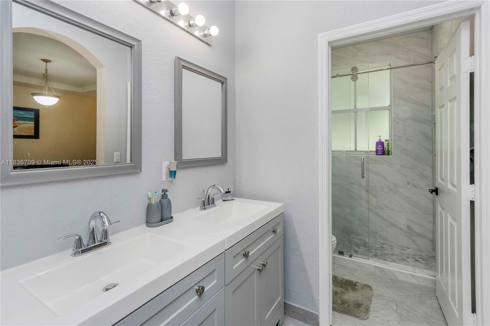 KENDALL BREEZE SOUTH - Residential