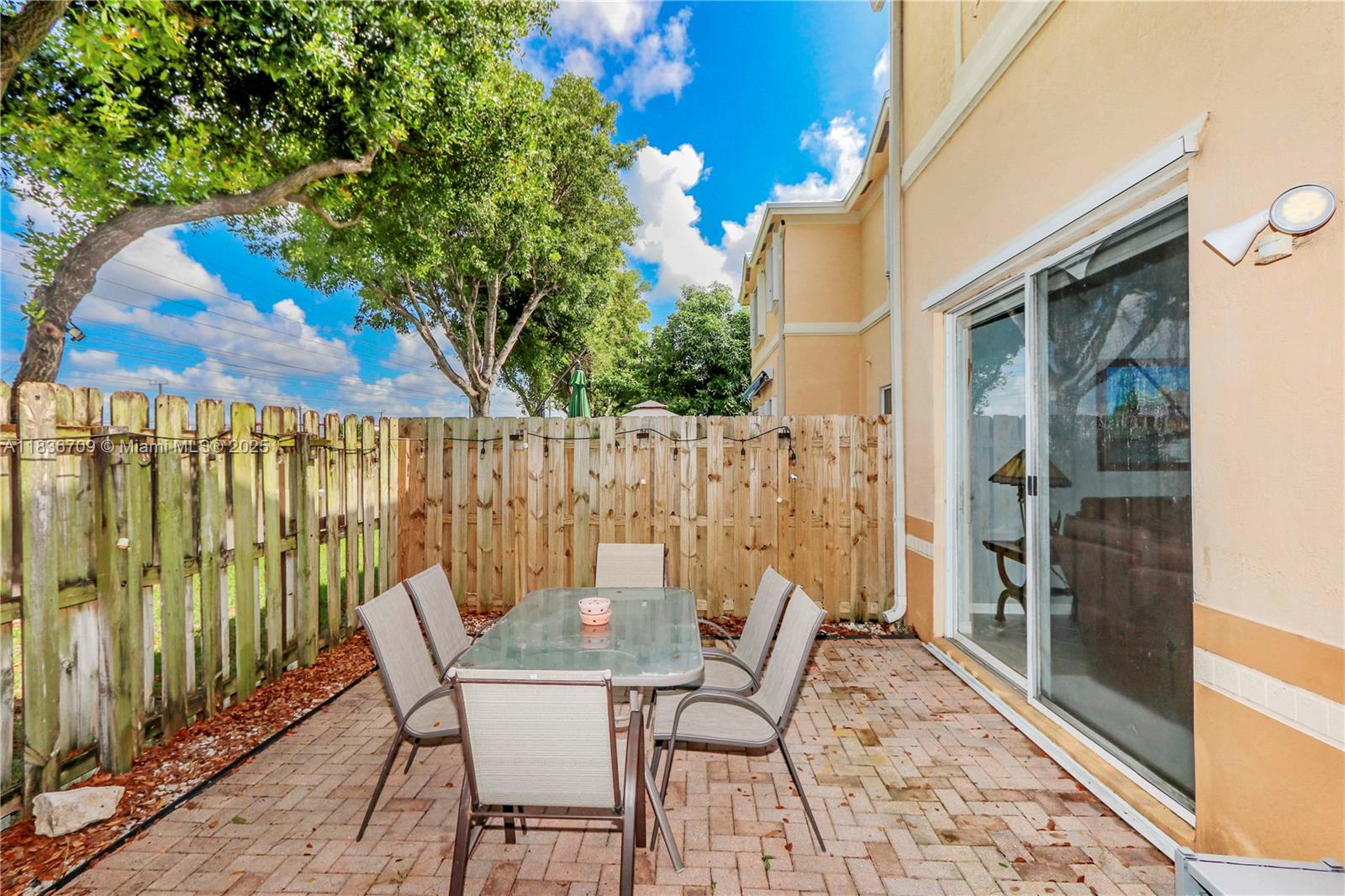 KENDALL BREEZE SOUTH - Residential