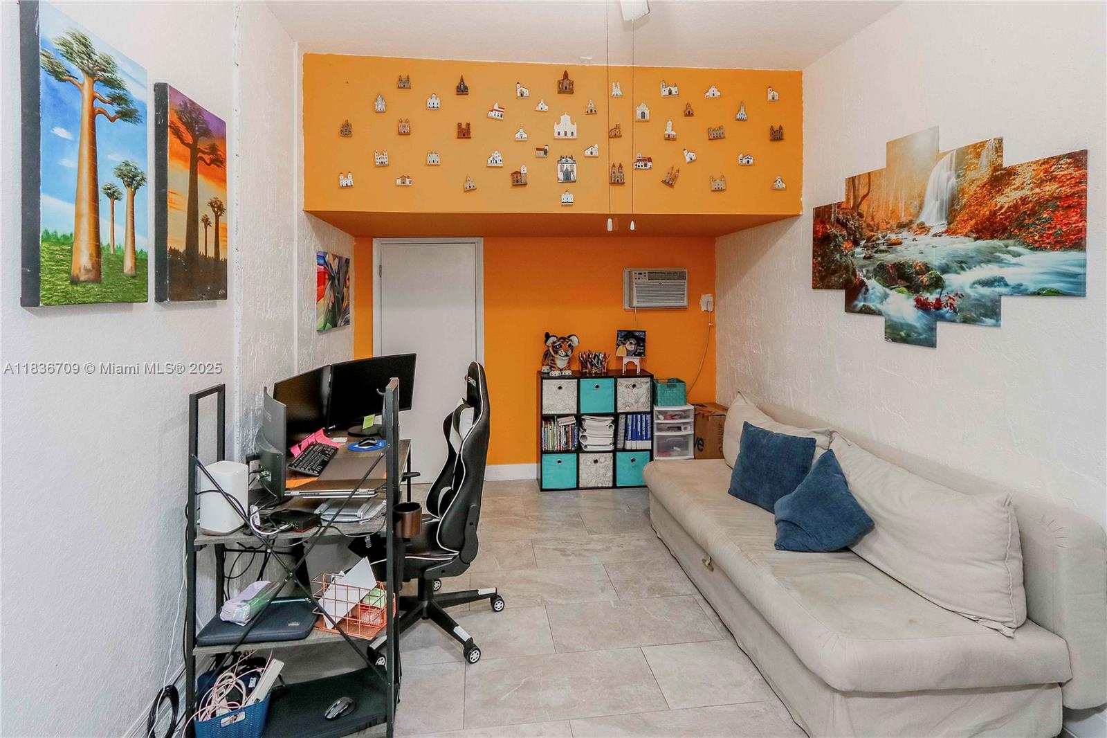 KENDALL BREEZE SOUTH - Residential