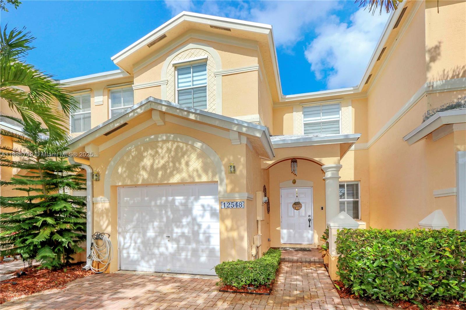 KENDALL BREEZE SOUTH - Residential