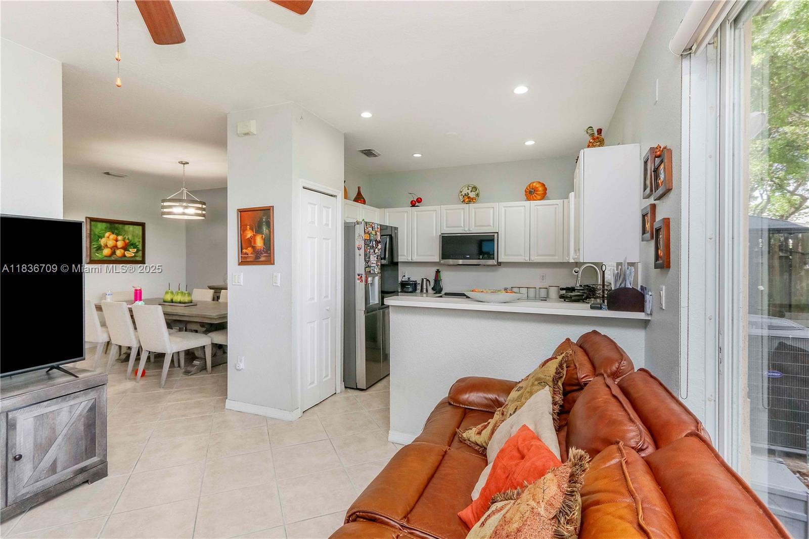 KENDALL BREEZE SOUTH - Residential