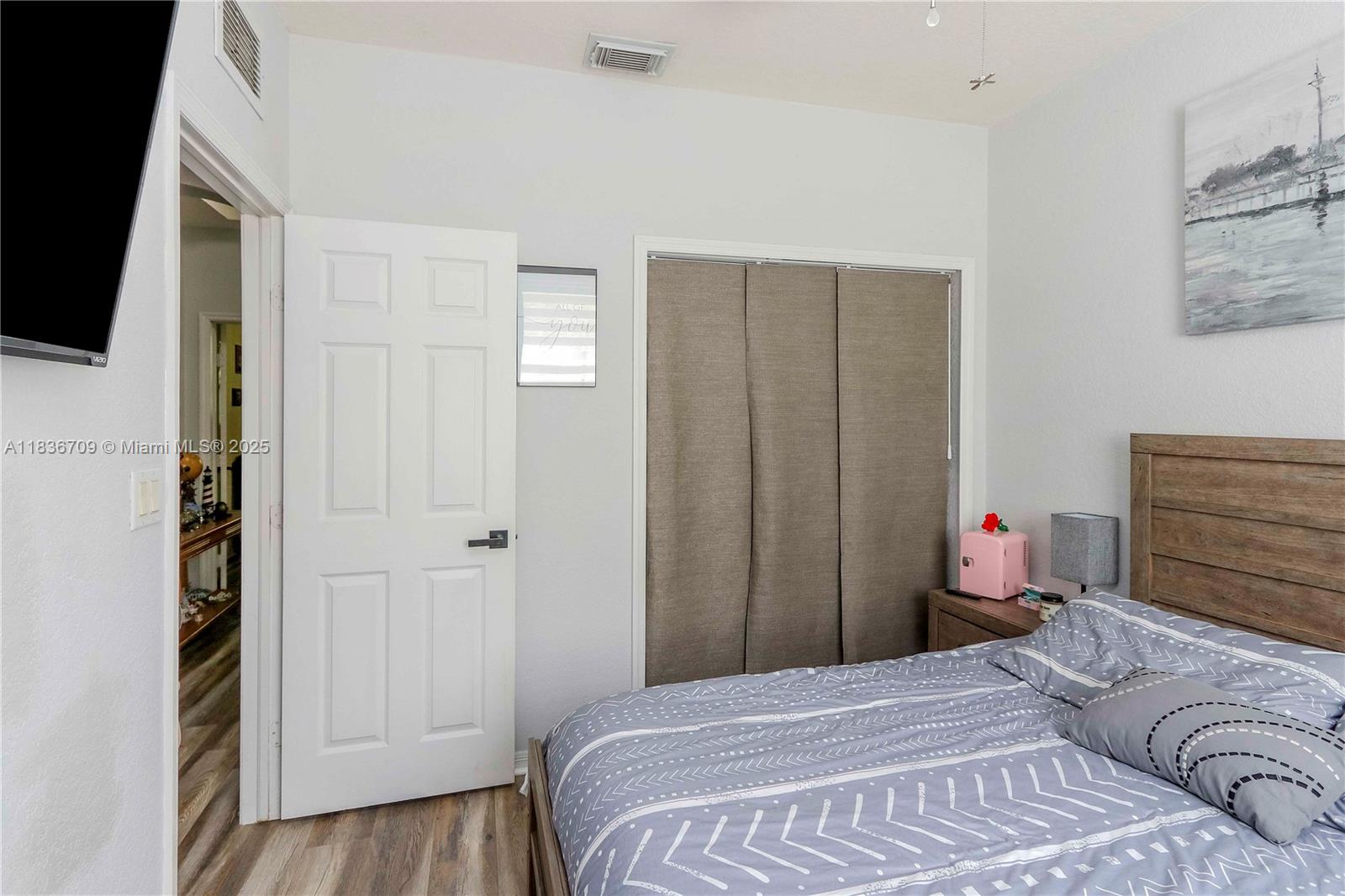 KENDALL BREEZE SOUTH - Residential