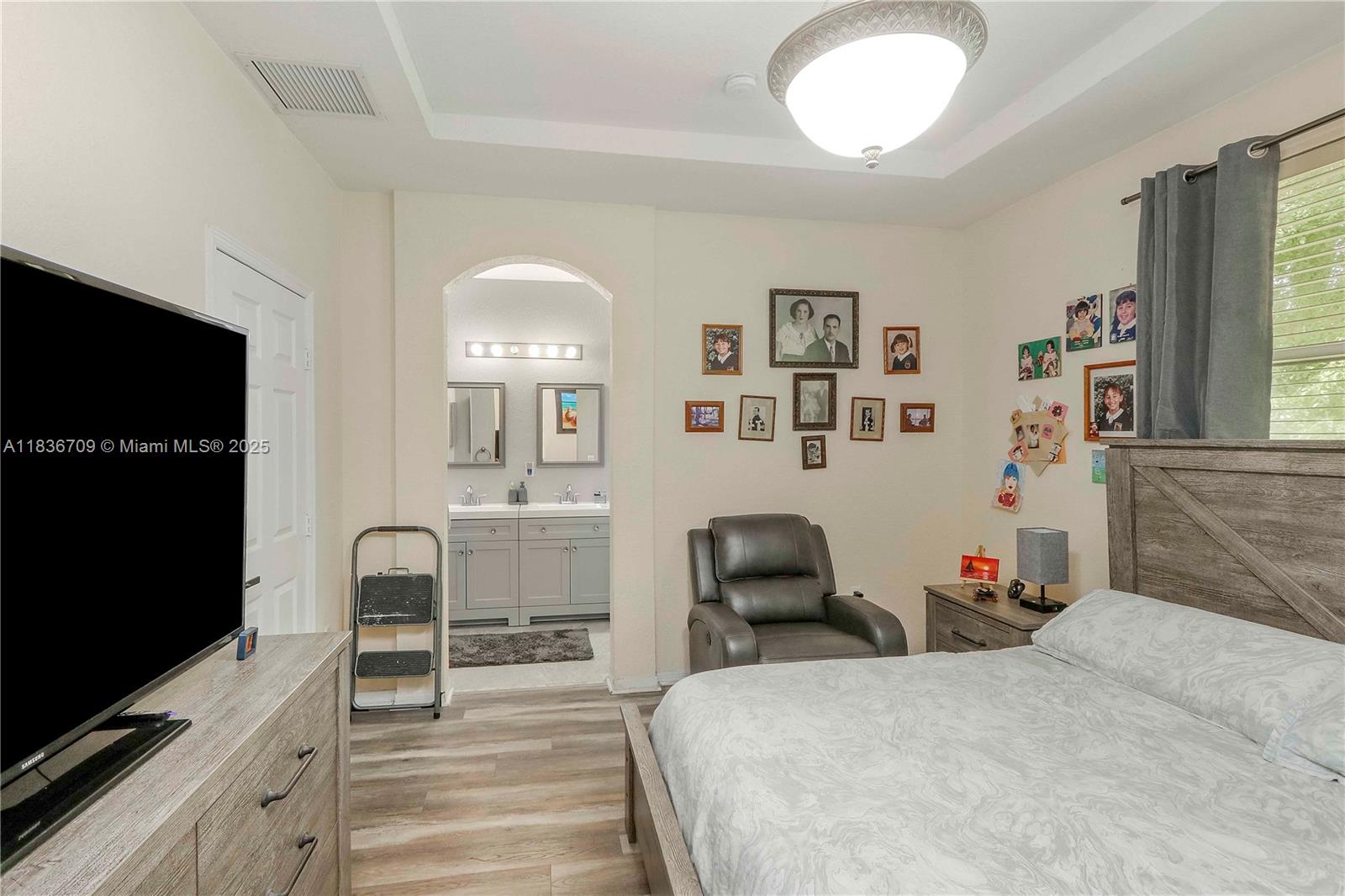 KENDALL BREEZE SOUTH - Residential