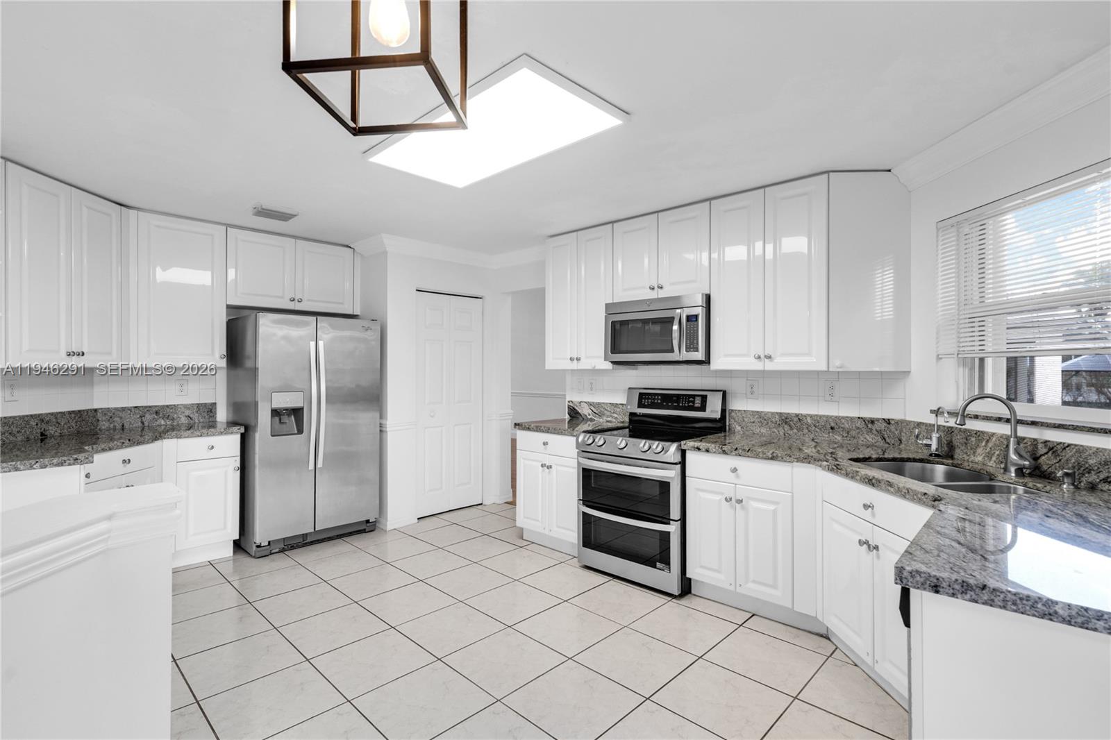 GROVE PLACE - Residential