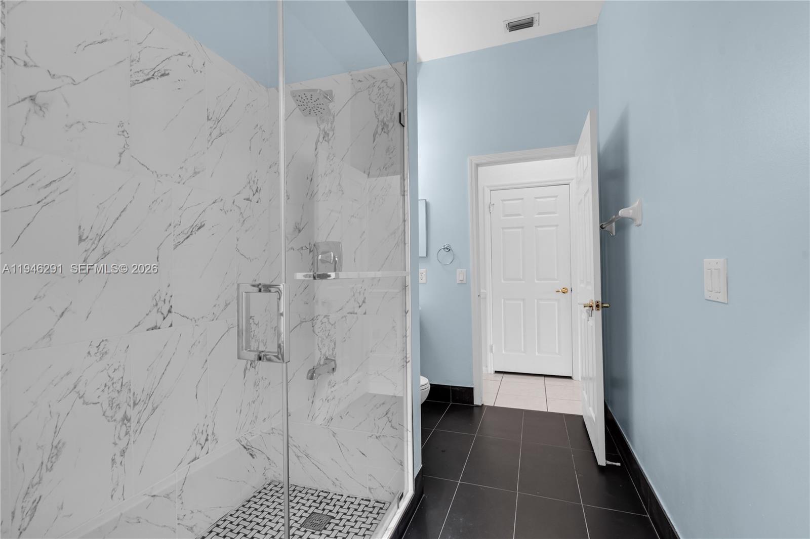 GROVE PLACE - Residential