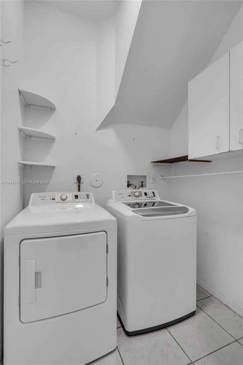 GROVE PLACE - Residential