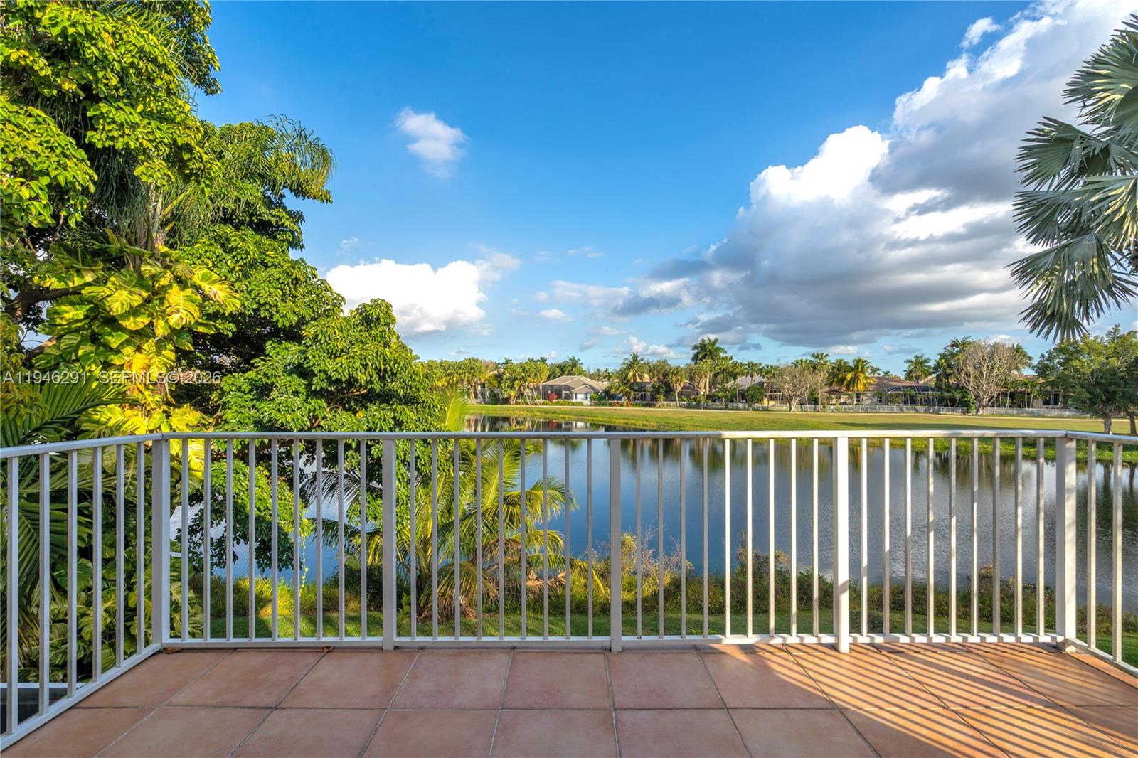 GROVE PLACE - Residential