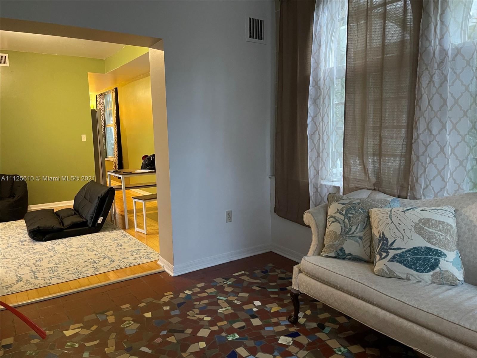 THE DANTON CONDO - Residential