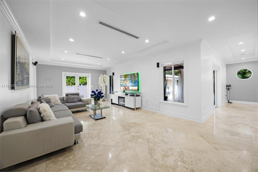 PALM SPRINGS 1ST ADDN - Residential