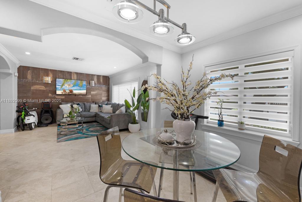 PALM SPRINGS 1ST ADDN - Residential