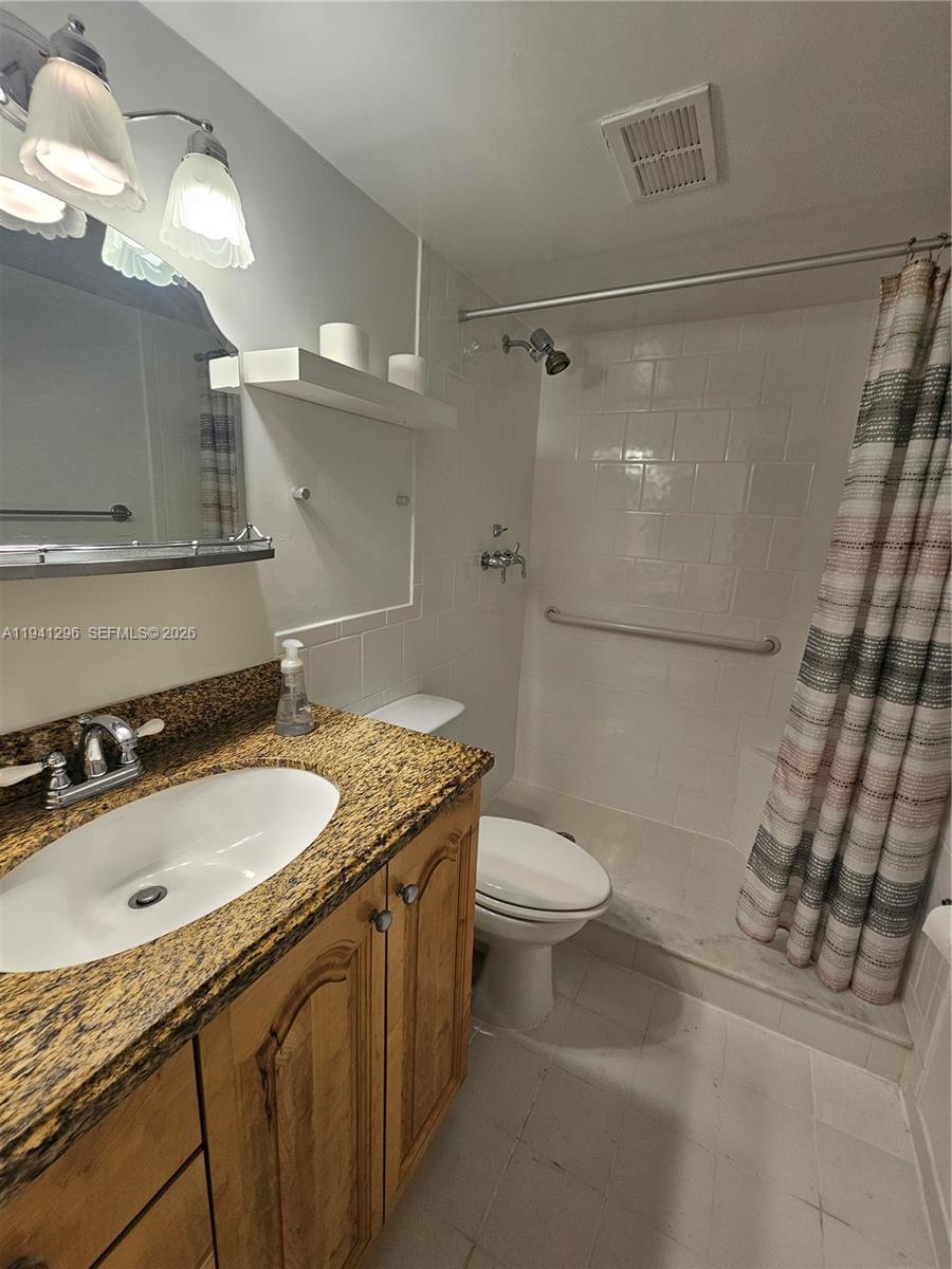 DADELAND GROVE CONDO - Residential