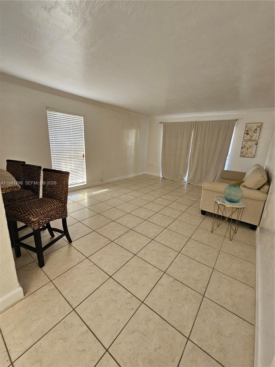 DADELAND GROVE CONDO - Residential