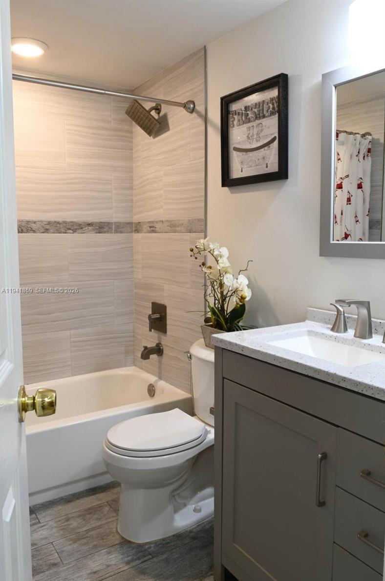 THE HORIZONS WEST CONDO # - Residential