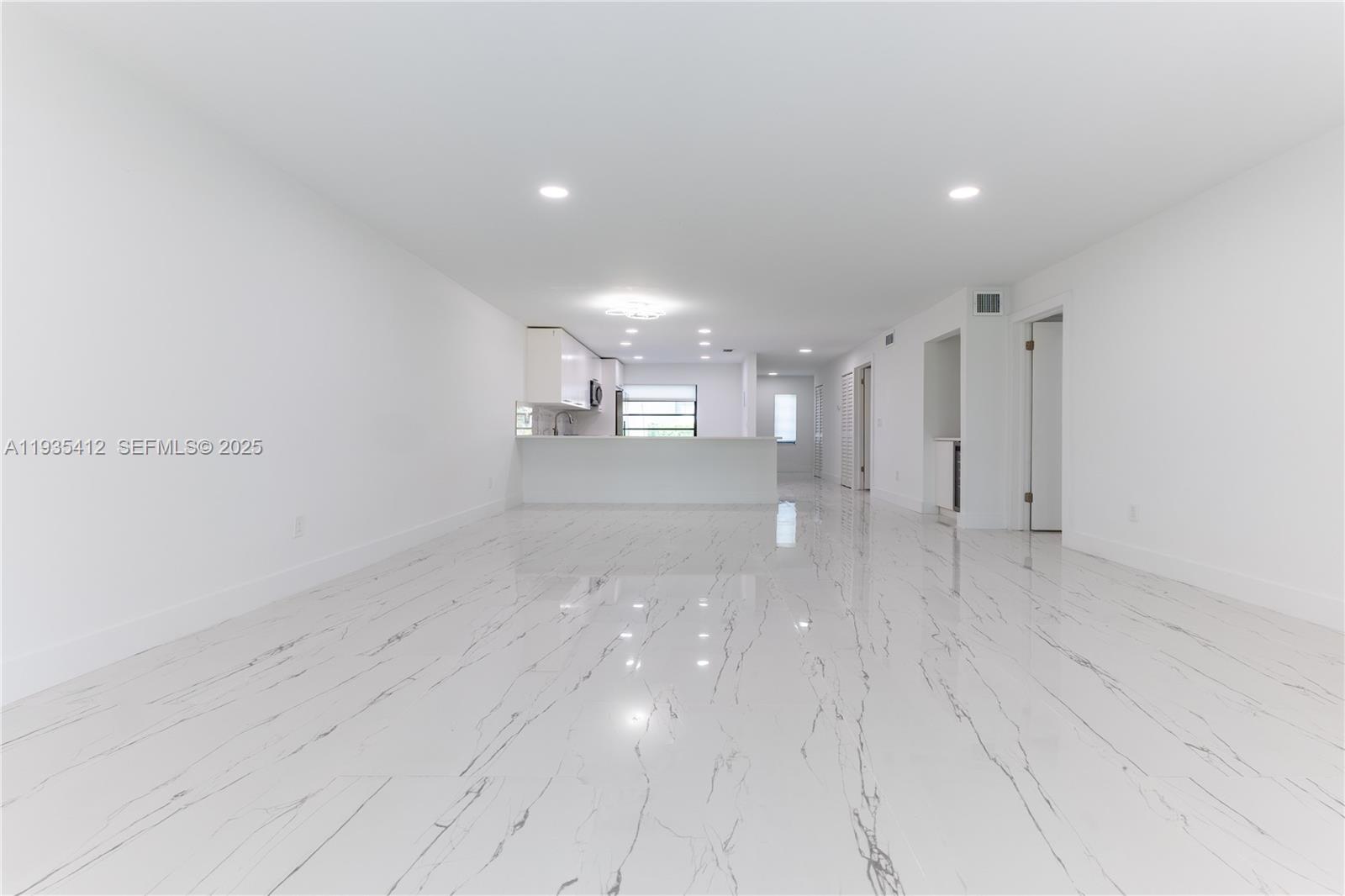 FAIRWAYS OF BOCA LAGO CON - Residential